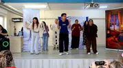Efeler’de tiyatro sahnesi okul bahçesine taşındı