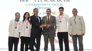 Ayvalıklı genç aşçılar dünya ikincisi oldu