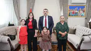 Görme engelli küçük Nil'in müzik hayali Bakan Tekin ile gerçek oldu