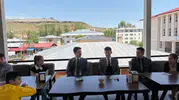 Digor’da minik oyunculara kaymakamdan özel yemek