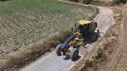 Tarsus çiftçisinin hasat yolu düzeltiliyor