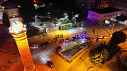 Çorum Saat Kulesi önünde jandarmadan ışıklı gösteri