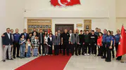 Erzurumlu polisler mesai çıkışı çocuklara özel ders veriyor