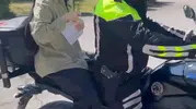 Sınava yanlış okulda giren aday polisin yardımıyla son anda yetişti