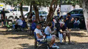 Adana'da sınav günü babalar için çifte heyecan yaşandı