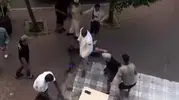 Fatih sokaklarında bıçaklı kavga paniği