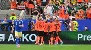 Hollanda İsveç karşısında gol olup yağdı