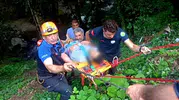 Yalova’da vadiye uçan motosiklet sürücüsü ekiplerin çabasıyla kurtarıldı