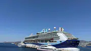 Bodrum limanına dev gemi yanaştı binlerce turist şehre indi