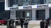 Avcılar'da kontrolden çıkan araç E-5'ten yan yola uçtu