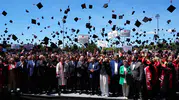 Kastamonu Üniversitesi mezunları yeni hayata kep fırlatarak adım attı
