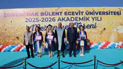 Zonguldak’ta diplomalar havaya fırlatıldı