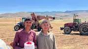 40 derece sıcakta mercimek tarlasında gelen pasta sürprizi