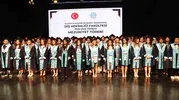 ALKÜ’de 64 yeni diş hekimi diplomalarını aldı