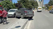 Samsun'da kontrolden çıkan araç karşı şeride uçtu