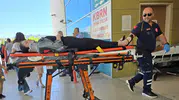 İnegöl’de yoldan geçen iki kardeşe otomobil çarptı