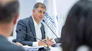İzmir Büyükşehir Belediye Başkanı Cemil Tugay bağımsız yola devam ediyor