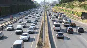 İstanbul trafiği bayram sonrası ilk mesai gününde kilitlendi