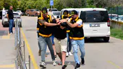 Komşusunu uyarınca evine kurşun yağdırdı