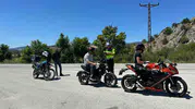 Bilecik yollarında motosiklet sürücülerine jandarma denetimi