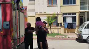 Sivas'ta ağaçta mahsur kalan çocuk itfaiye yardımıyla kurtarıldı