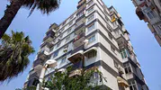 Kan donduran olay: Eşini apartman girişinde katletmeye kalkıştı