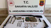 Jandarmadan Karasu’da tarihi eser baskını