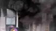 Nusaybin'de bir halı mağazası alevlere teslim oldu