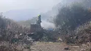 Erdek mezarlığında çıkan yangın korkuttu