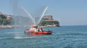 Zonguldak kıyılarında renkli deniz gösterisi