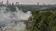 TEM Otoyolu'nda seyir halindeki kamyonet küle döndü