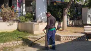 Efeler’de yeşil alanlar temizleniyor