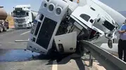 Silopi’de tanker kazası 25 yaşındaki sürücü hayatını kaybetti
