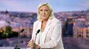 Le Pen yolsuzluk kararına rağmen 2027 adaylığını ilan etti