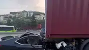 Kocaeli’de acı kaza Baba ve oğlu tırın altında can verdi