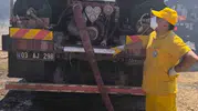 Afyonlu ormancılar Milas alevlerine karşı siper oldu