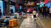 Fatih'te yürürken tepelerine beton parçaları yağdı