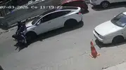 Kartal’da motosiklet ve otomobil kafa kafaya çarpıştı