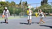 Muratpaşa’da çocuklar için ücretsiz tenis dönemi başladı