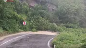 Kastamonu'da heyelan nedeniyle kapanan kritik yol trafiğe açıldı