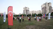 Küçükçekmece'de parklar antrenör eşliğinde spor salonuna dönüşüyor
