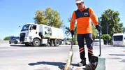 Mersin sokaklarını 390 kişilik ekip temizliyor