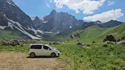 Hakkari’nin doğa harikası ziyaretçi akınına uğradı