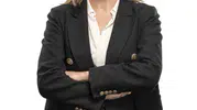 Yarım asırlık tecrübesini dışarıya açıyor