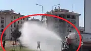 Diyarbakır sokaklarında 39 derecelik bunaltıcı sıcaklara suyla çözüm