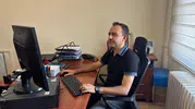 Rayların ustası sahnelerin yazarı oldu