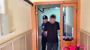 Tacizcilere müdahale eden adamı hastanelik ettiler