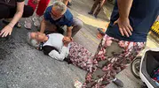 Bayındır'da motosiklet yayaya çarptı
