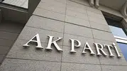 Siyasette "YENİ Parti" depremi: İktidardan ilk yorum geldi