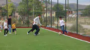 Sakarya Bayat Mahallesi gençleri yeni spor sahasıyla yaza merhaba dedi